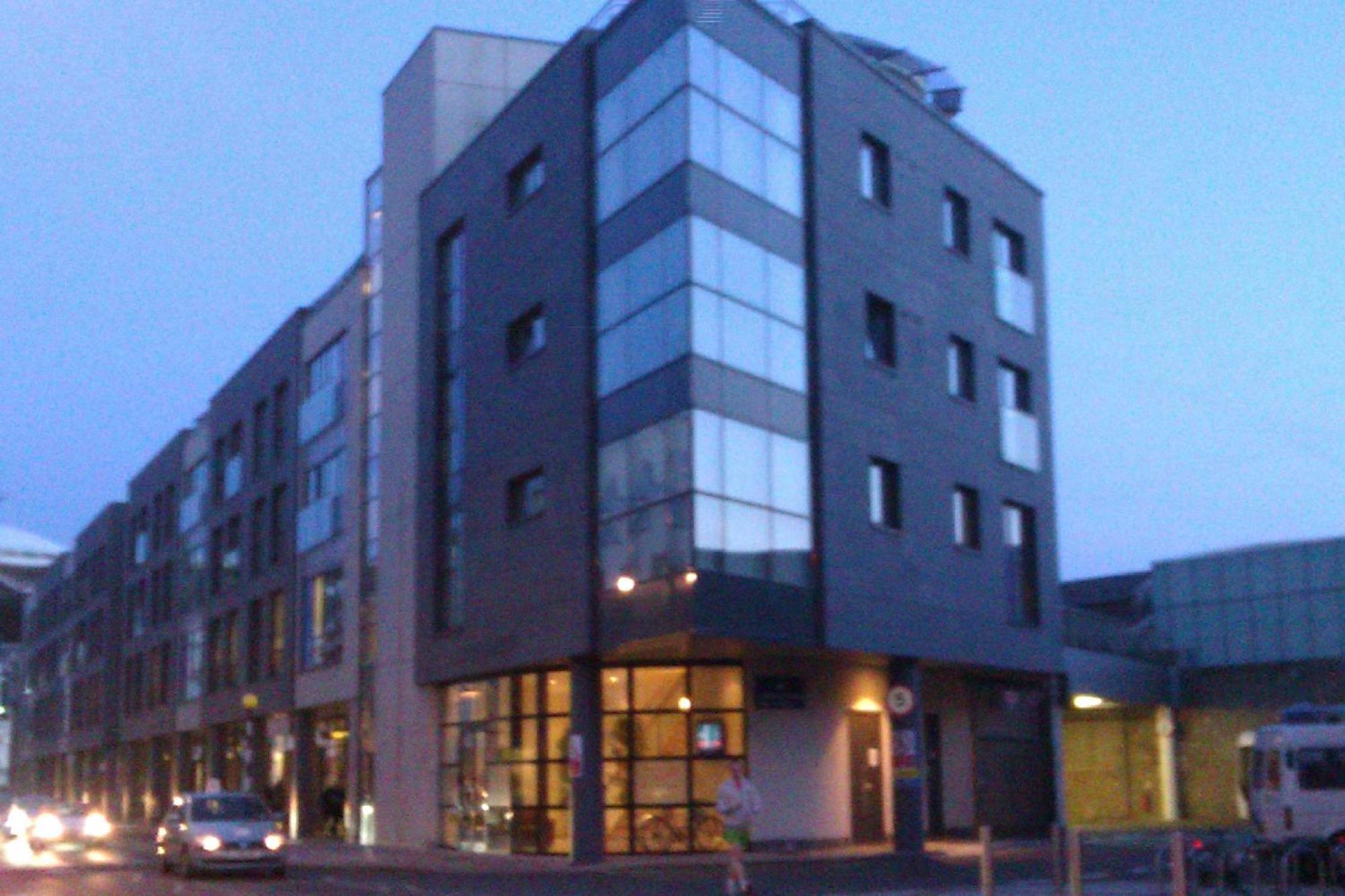 Liberty Wharf Apartments 圣赫利尔泽西 外观 照片