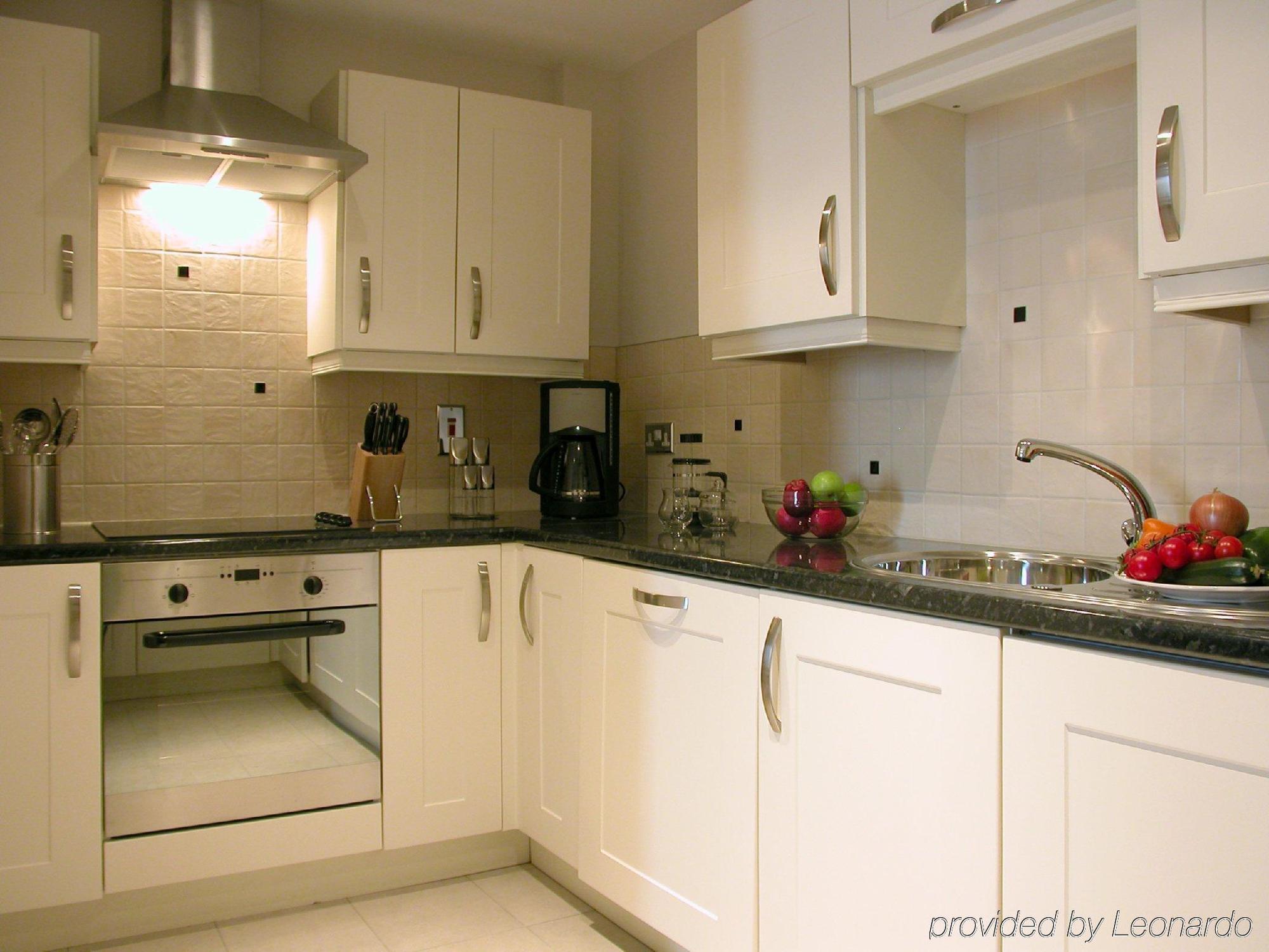 Liberty Wharf Apartments 圣赫利尔泽西 客房 照片