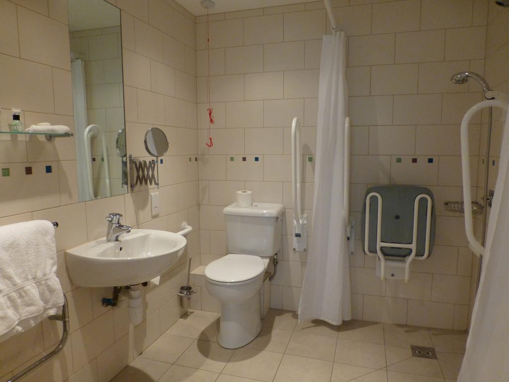 Liberty Wharf Apartments 圣赫利尔泽西 外观 照片